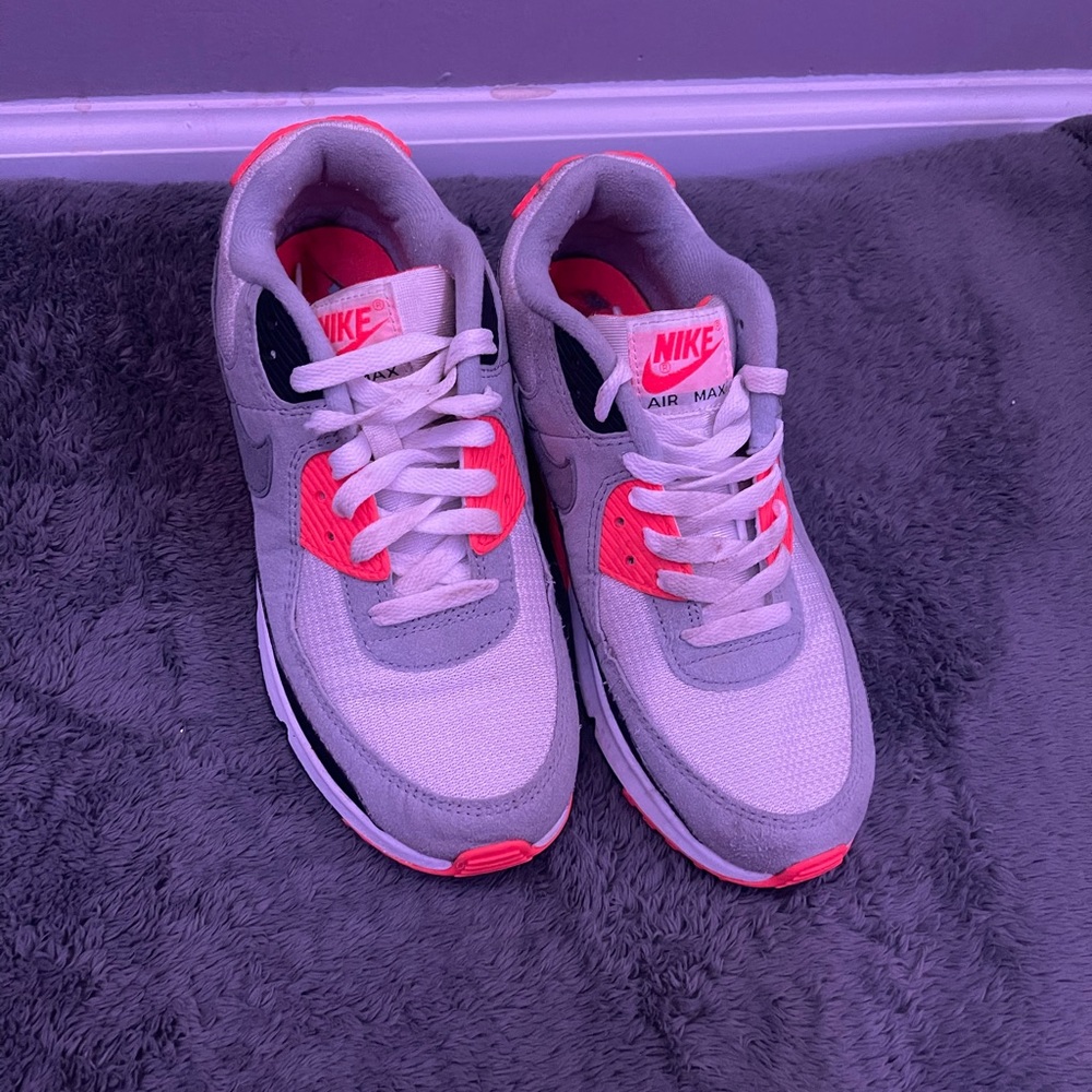 nike air maxes